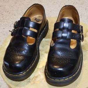 Dr. Martens black Maryjane shoes.